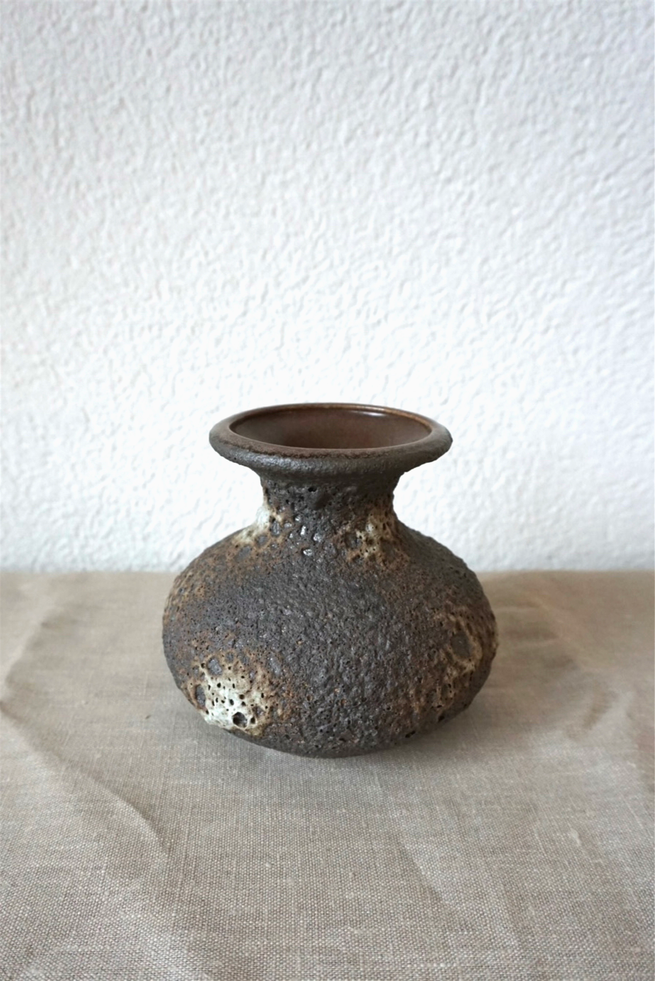 LAVA VASE