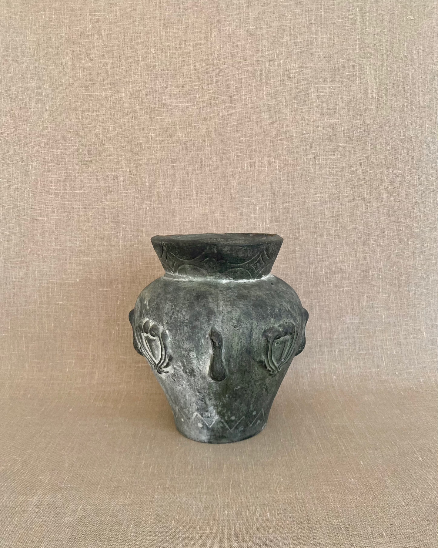 CERAMIC POT WITH ORNAMENTS