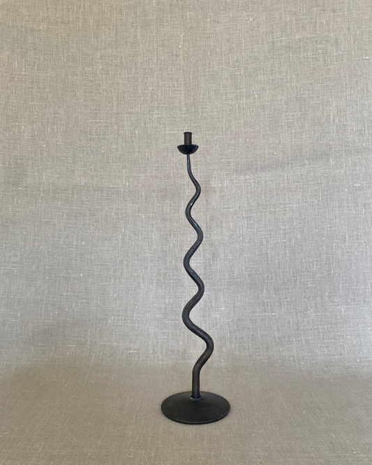 WAVY CANDLE HOLDER