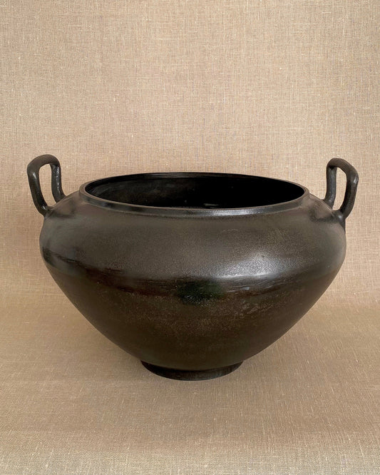 BLACK METAL POT