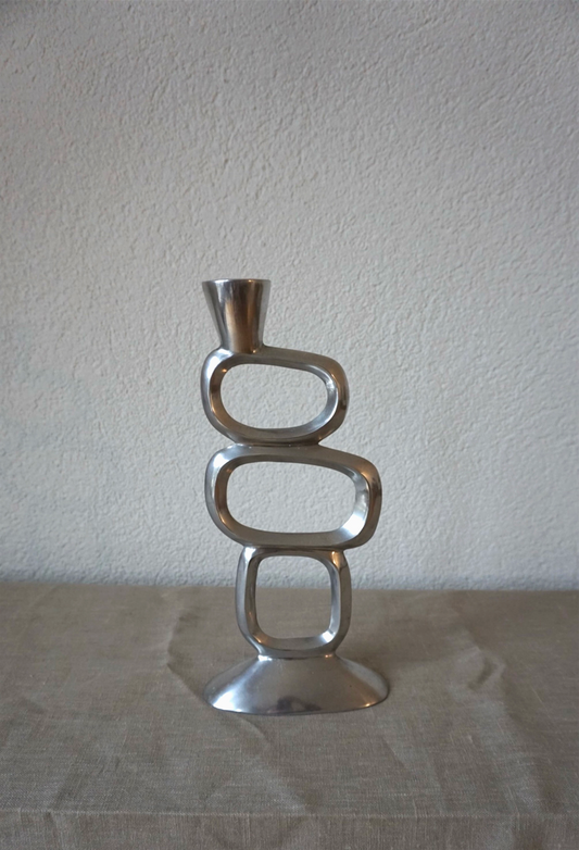 SCULPTURAL CANDLE HOLDER